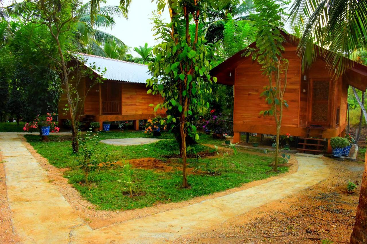 Wild Lake Side Udawalawe Exterior photo